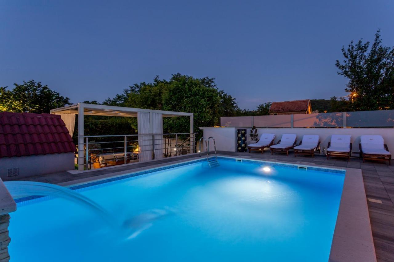 Holiday House Mala Sinj Εξωτερικό φωτογραφία