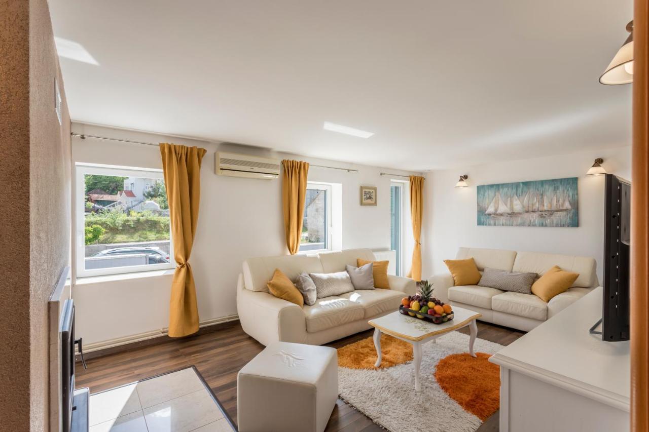 Holiday House Mala Sinj Εξωτερικό φωτογραφία