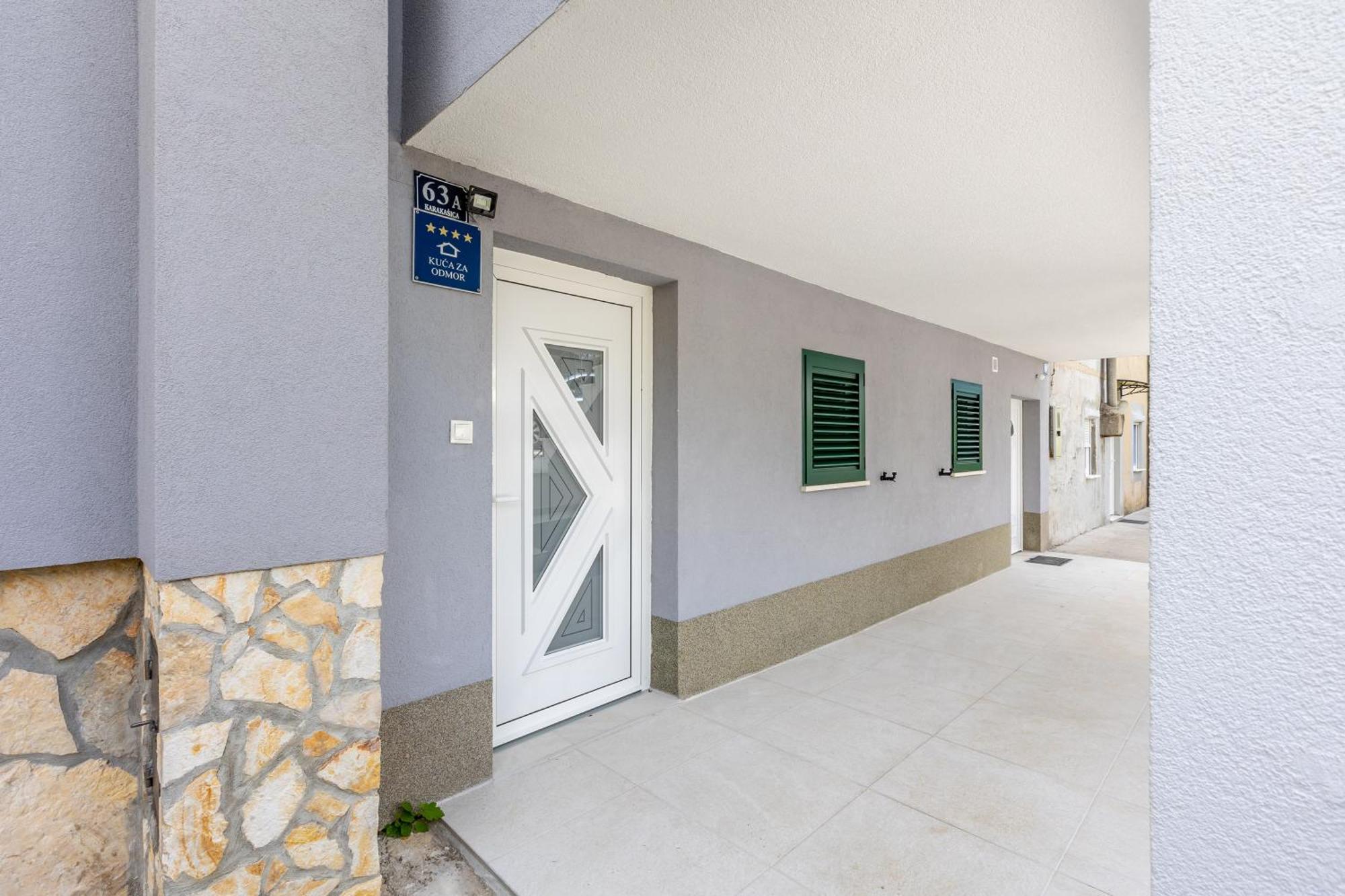 Holiday House Mala Sinj Εξωτερικό φωτογραφία
