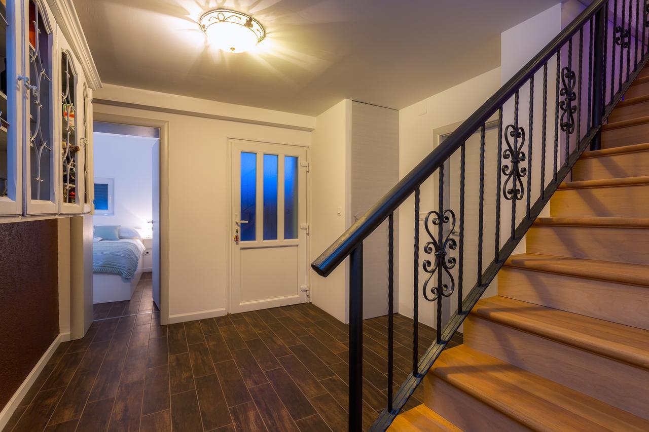 Holiday House Mala Sinj Εξωτερικό φωτογραφία